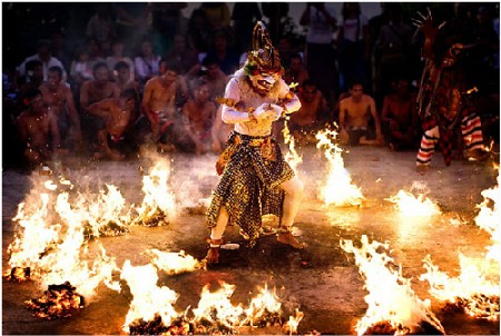 Đến Bali Trải Nghiệm Độc Đáo: Đồ Thủ Công, Ubud, Đền Nước & Múa Lửa Kecak