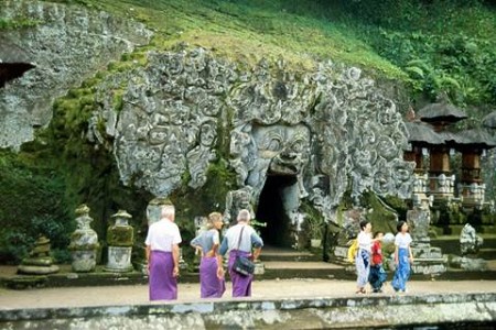 Đền thờ Goa Lawah