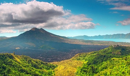 Ngọn núi lửa Batur điểm đến đẹp như bộ phim anime ngoài đời thực
